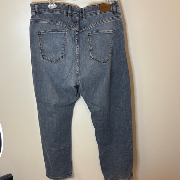 Peter Millar Relaxed Fit Gray Jeans - Picture 4 of 5